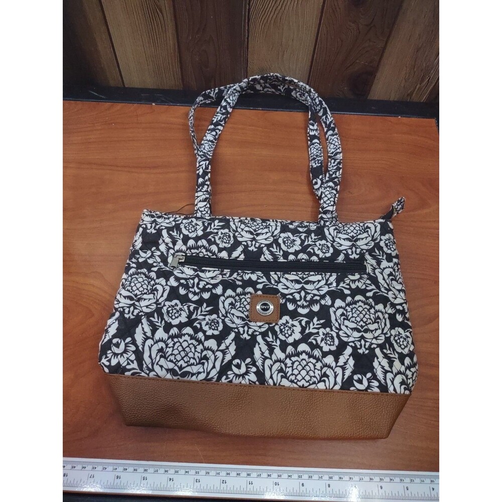 LADIES STONE NY QUILTED PURSE HANDBAG BLACK AND WHITE